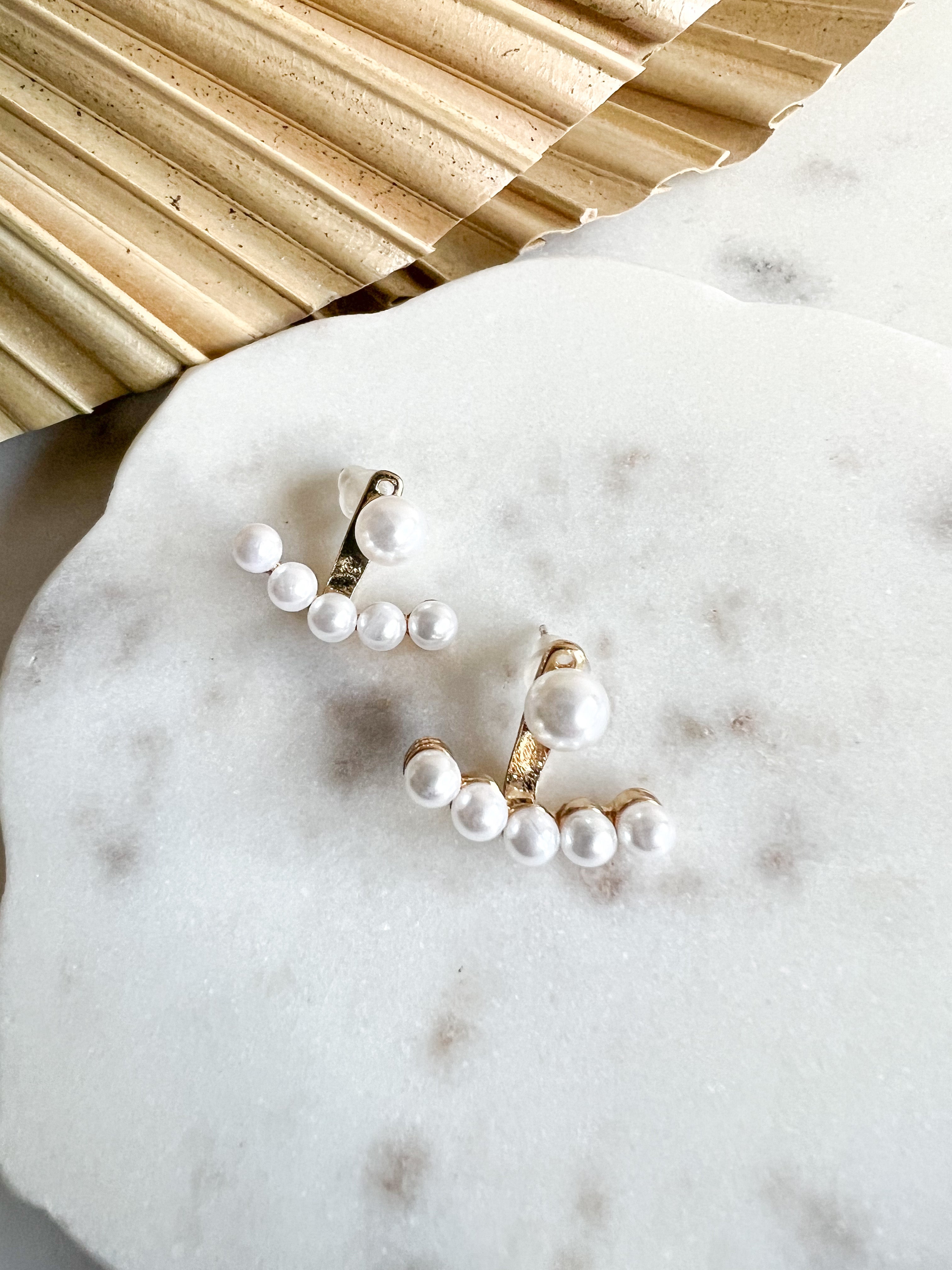 Pearl Lobe Huggies